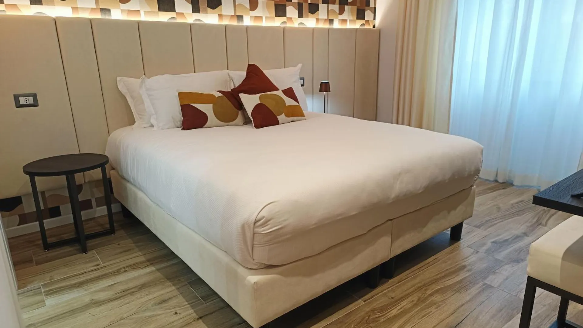 Romi Suite Italy