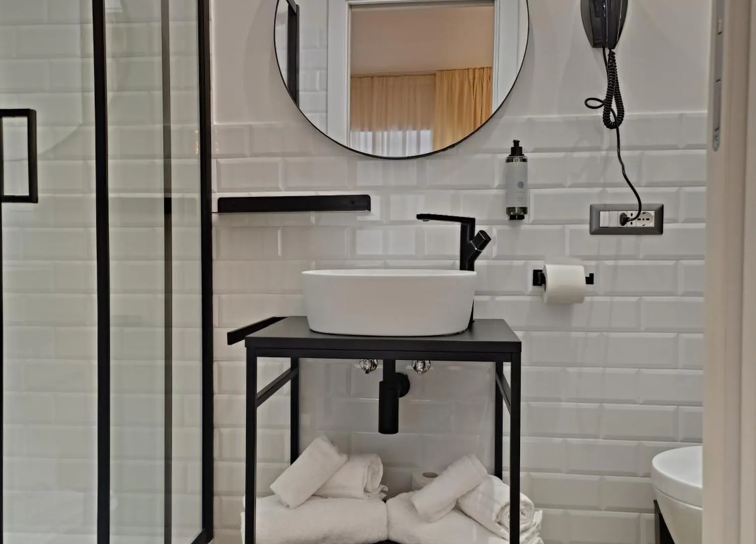 Romi Suite 0*, Rome