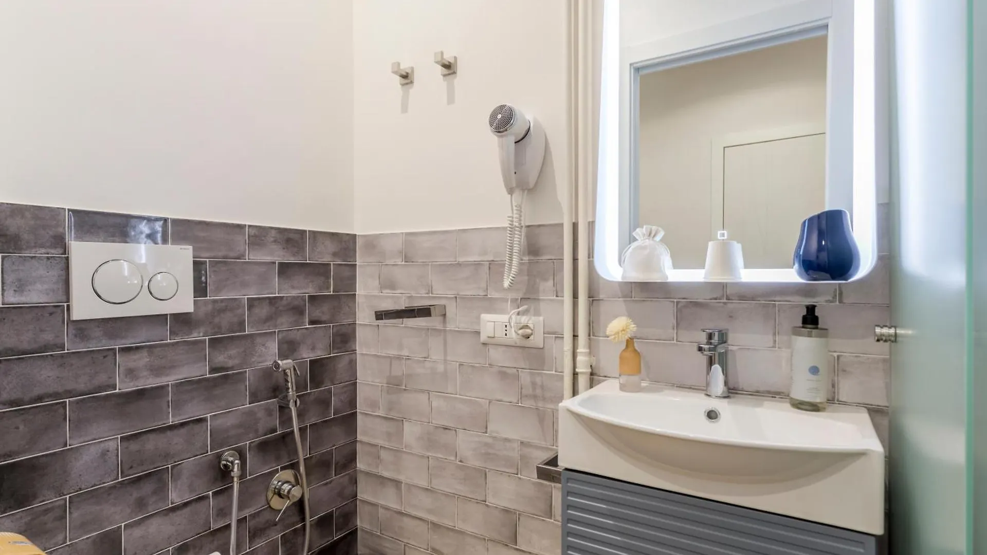 Romi Suite Guest house